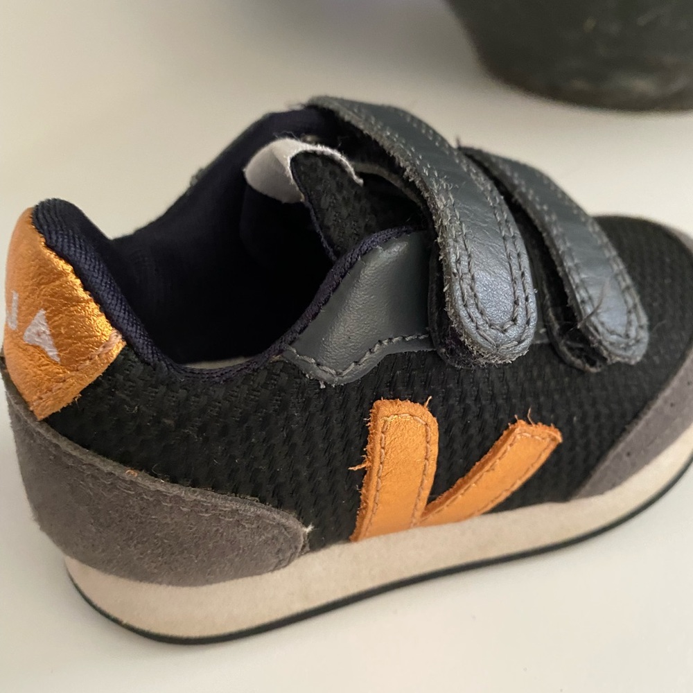 Veja Arcade B-Mesh